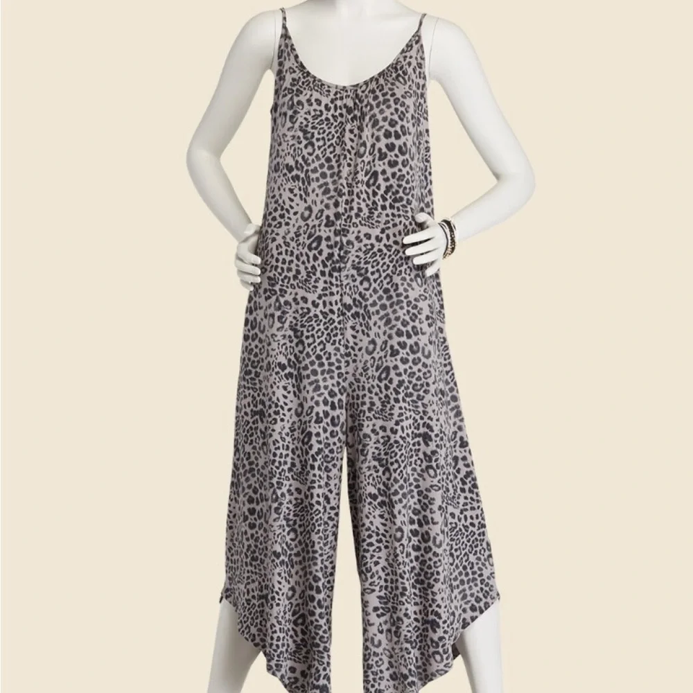 Z Supply jumpsuit romper. Size small. Runs large! Animal print loungewear - Picture 1 of 3